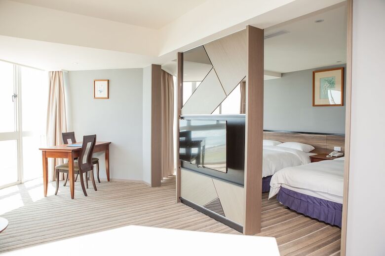 Pacific Hot Spring Hotel Green Bay(Newly Renovated)
