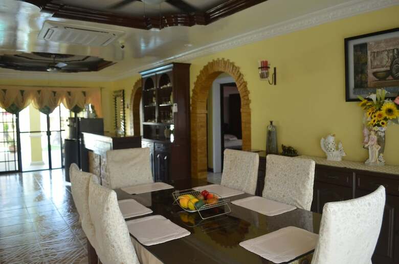 Kim Beatriz Compound