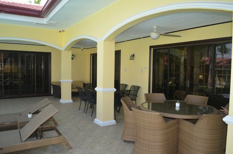 Kim Beatriz Compound