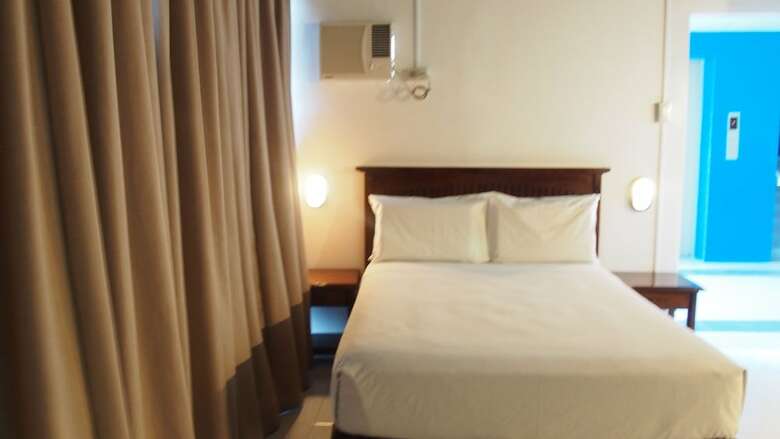 Hostal Sunday Hostel