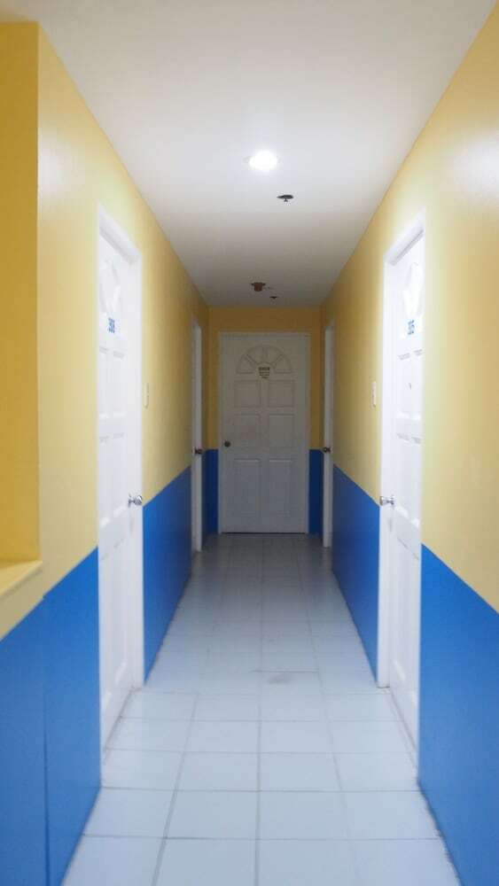 Hostal Sunday Hostel