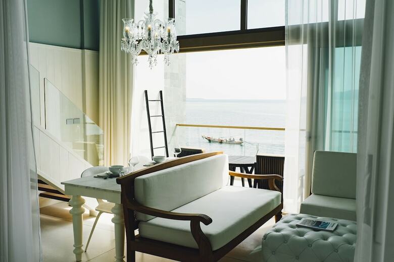 Hotel The Beach Samui