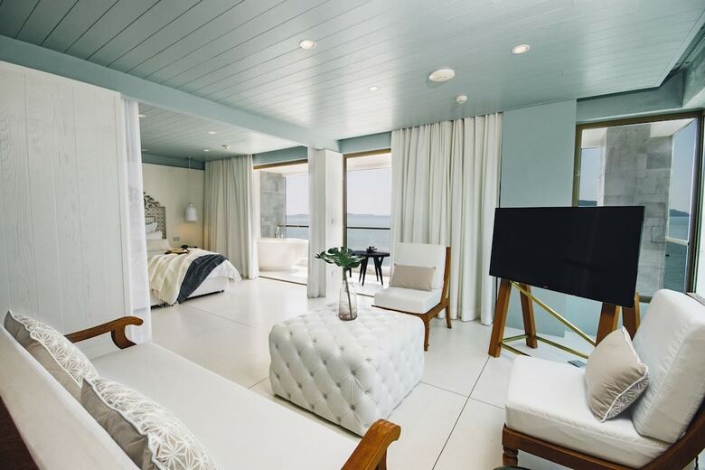 Hotel The Beach Samui