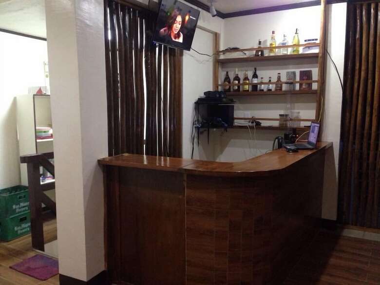 Lolo Bob's Bed And Breakfast