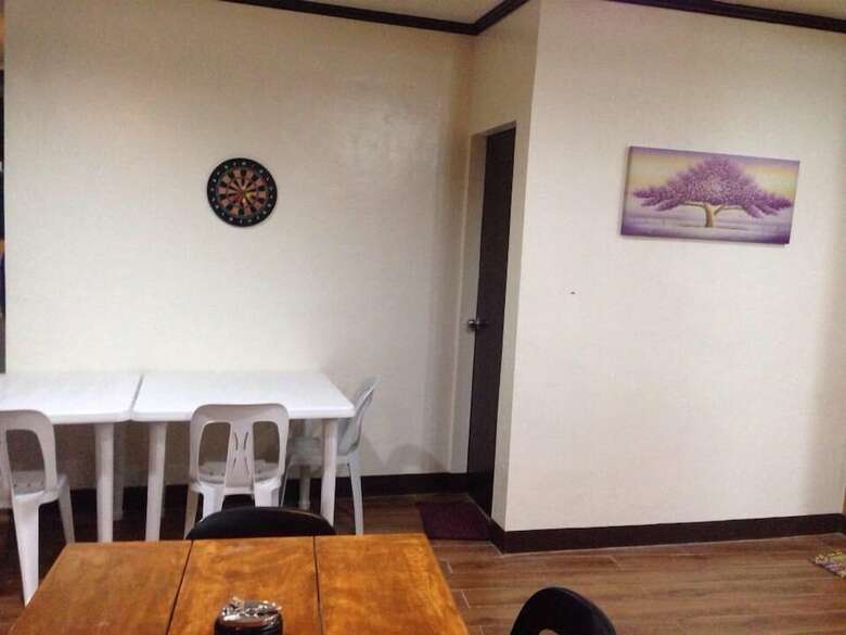 Lolo Bob's Bed And Breakfast