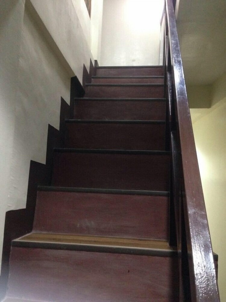 Lolo Bob's Bed And Breakfast