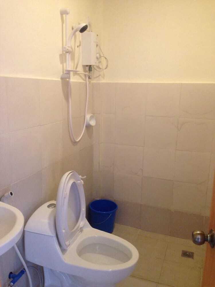 Lolo Bob's Bed And Breakfast