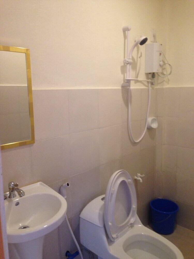 Lolo Bob's Bed And Breakfast