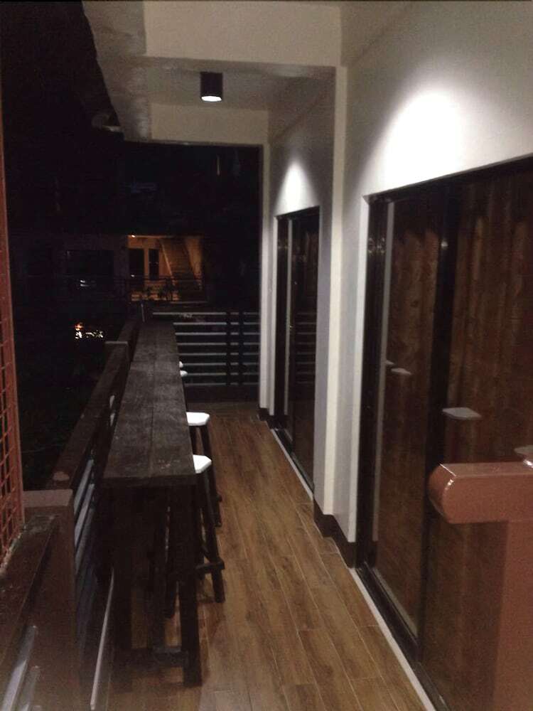 Lolo Bob's Bed And Breakfast