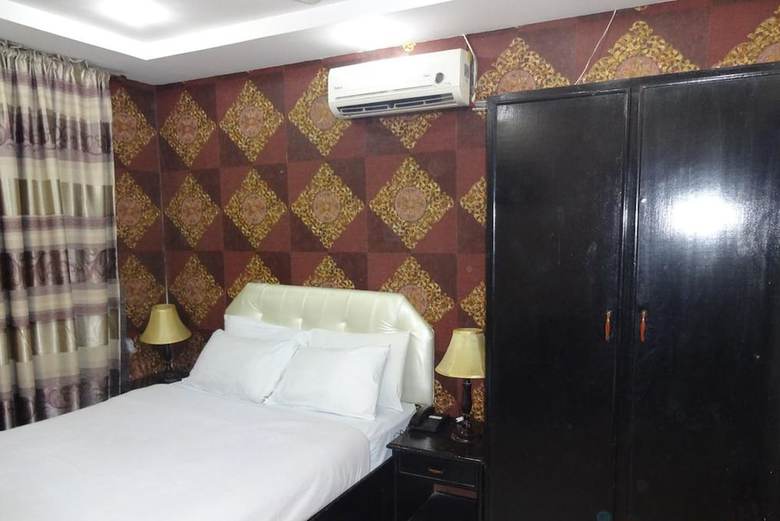 Mall View Hotel