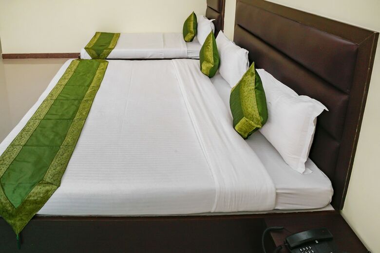 Hotel Treebo Trip Annaya Royals Lucknow