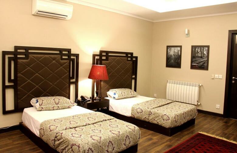 Hotel Larish Residency