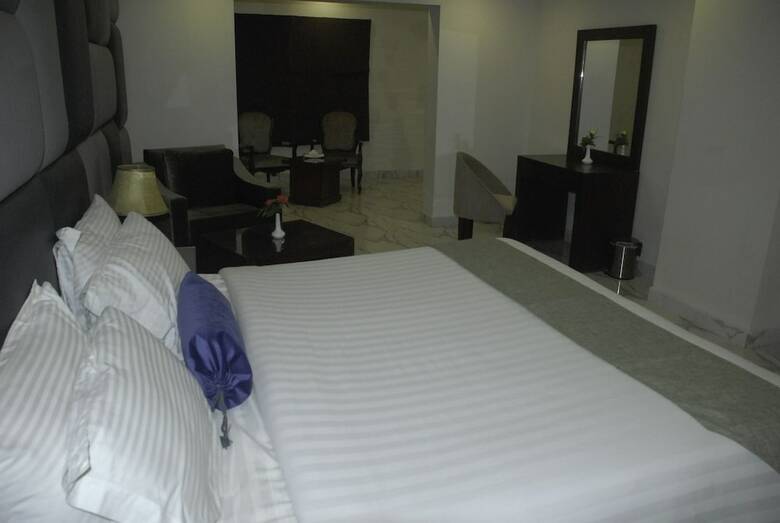 Grand Millennium Hotel Lahore