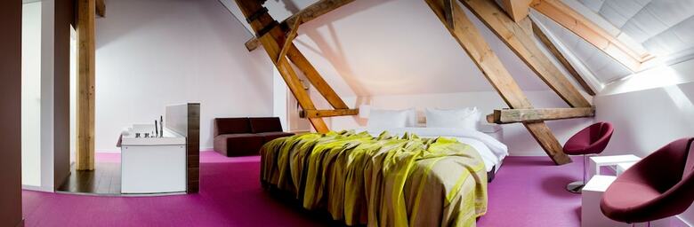 Eburon Hotel - Different Hotels