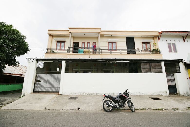 Hotel Airy Eco Ratu Indah Mawas Lima 2 Makassar