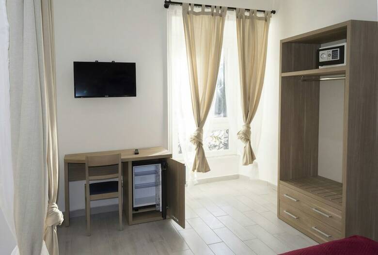 Hotel New Moon Guesthouse