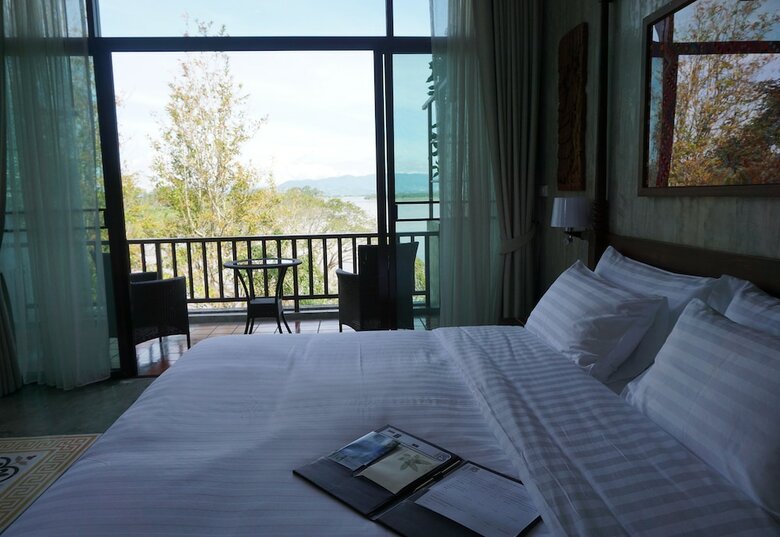 Hotel Bansaeo Garden And Resort