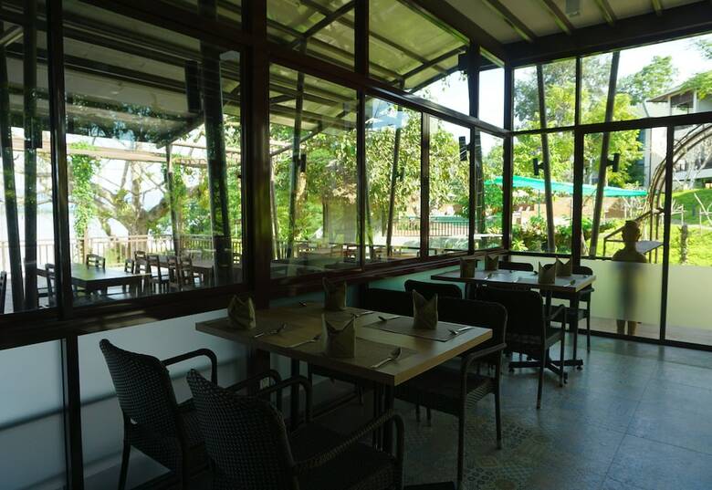 Hotel Bansaeo Garden And Resort