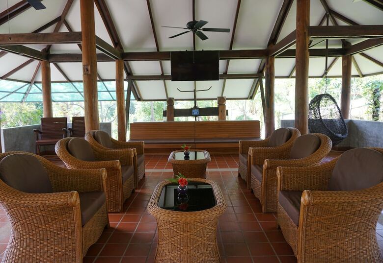 Hotel Bansaeo Garden And Resort