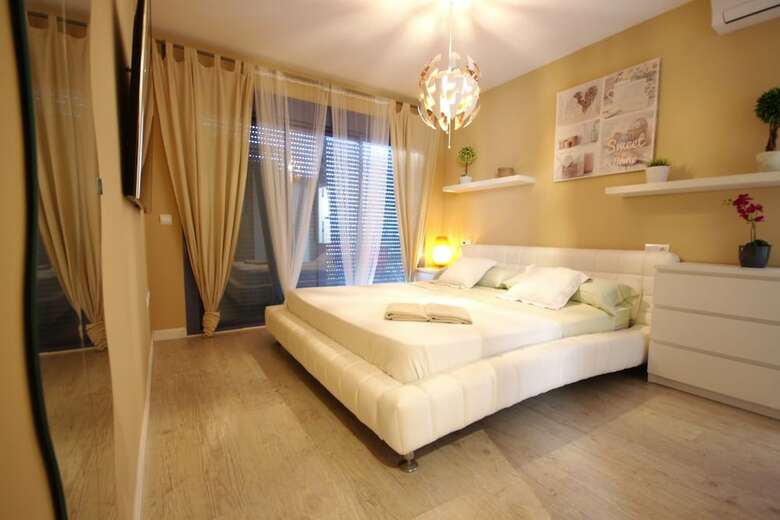 Apartamentos Livingtarifa - Techos Azules
