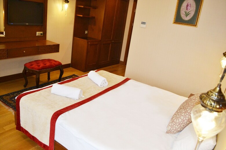 Hotel Lalinn Deluxe