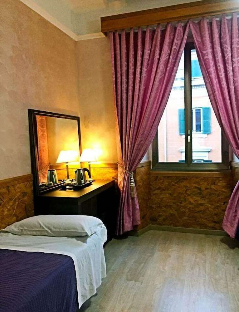 Hotel Roma Full House