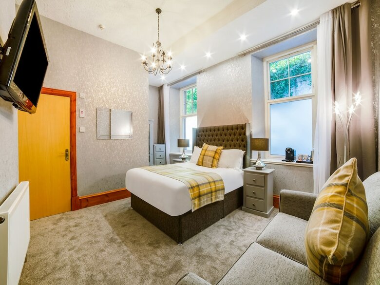 Hotel Oyo Chandlers