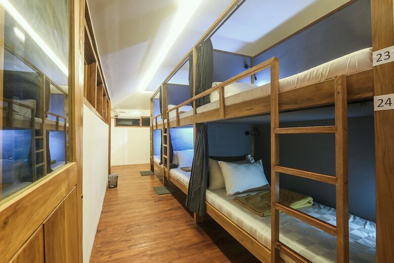 Hostal Green Hill Bed Station