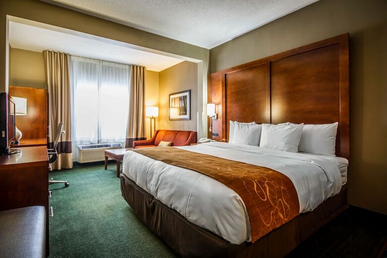 Hotel Comfort Suites Madison