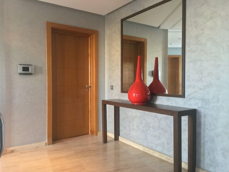 Luxurious 5 Bedrooms Villa Ref Hi51053