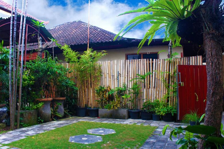 Hotel Cr Tris Rooms Seminyak