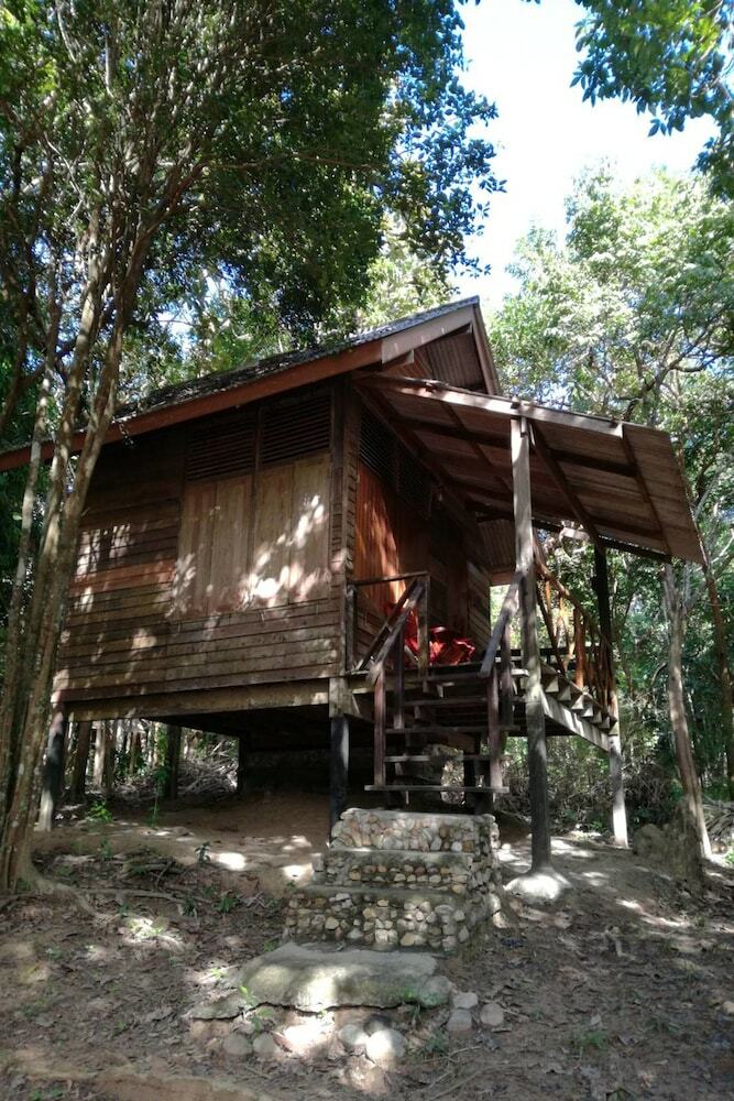 Hotel Bonhomie Beach Cottages