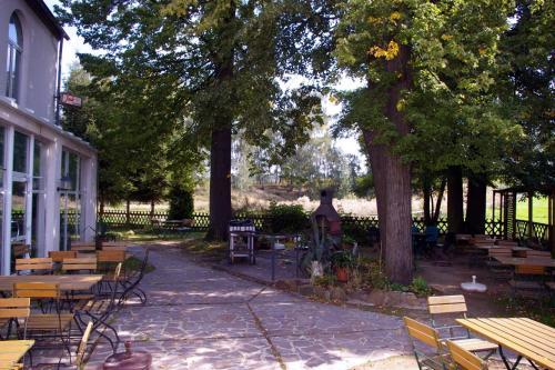 Landhotel Goldener L�we Mit Pension Am Taurastein
