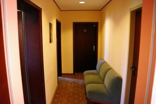 Landhotel Goldener L�we Mit Pension Am Taurastein