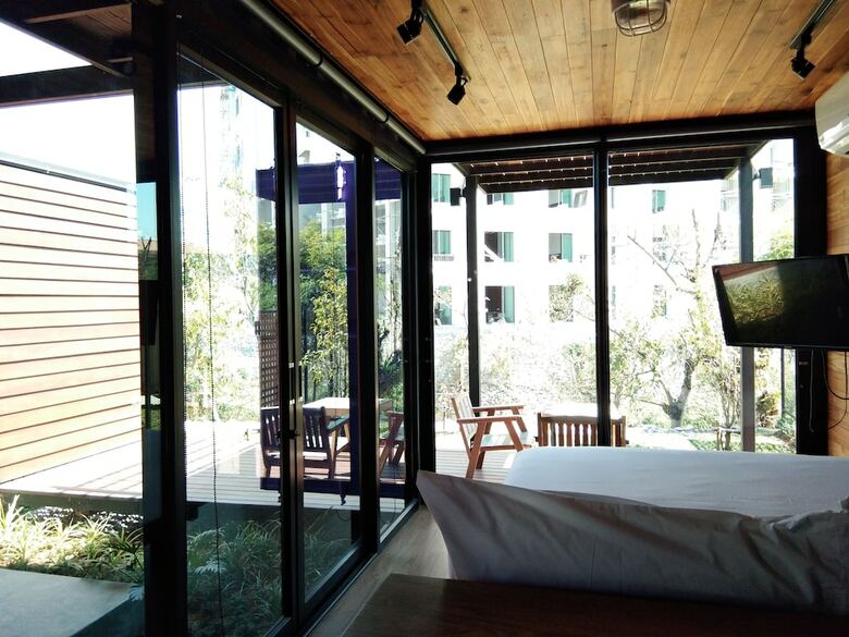 Hotel Kong Resort