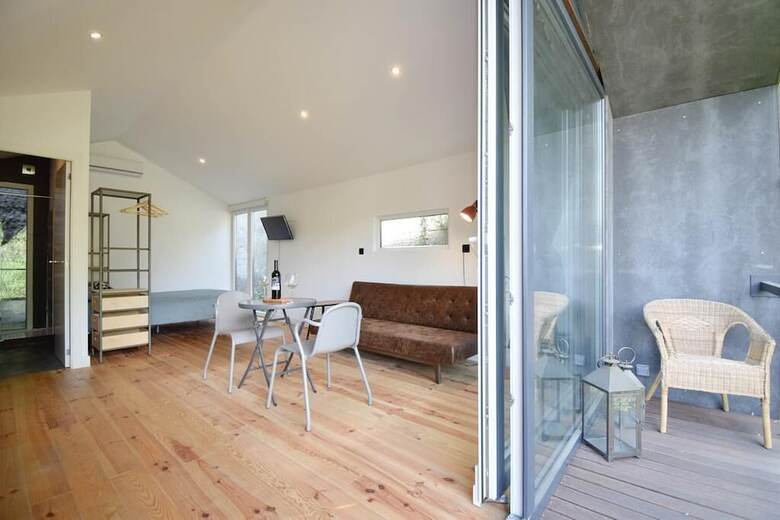 Hostal F3 Guest House