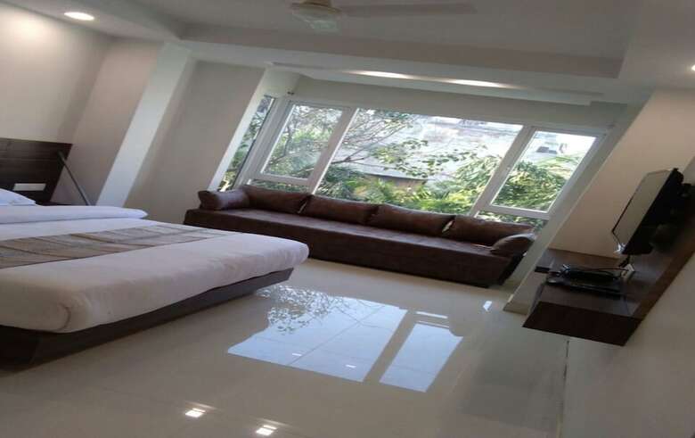 Hotel Sopan Heights