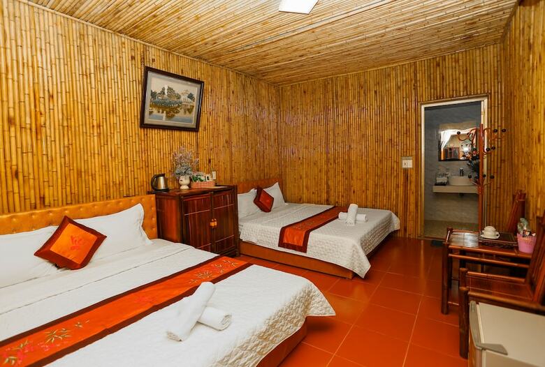 Hostal Quoc Khanh Bamboo Homestay