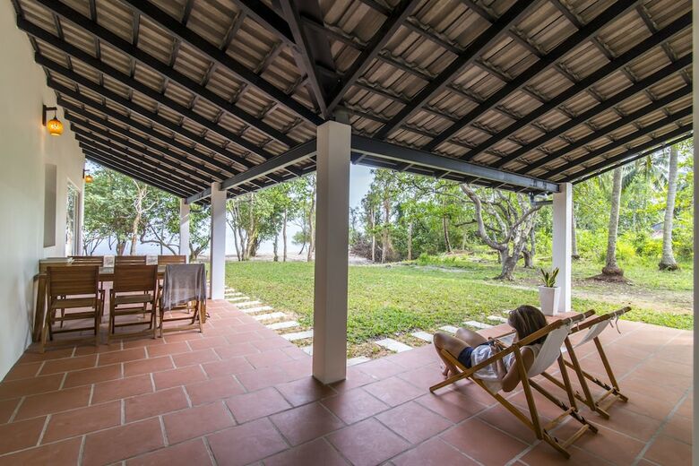 Cashew Cashew Villa
