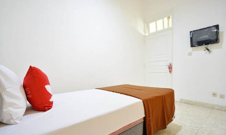 Hotel Zen Rooms Kemang G17 Syariah