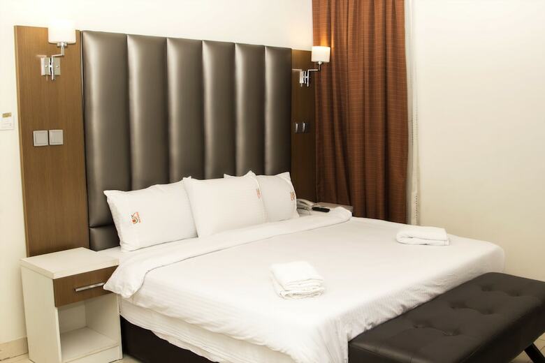 Box Residence Hotel & Apartment