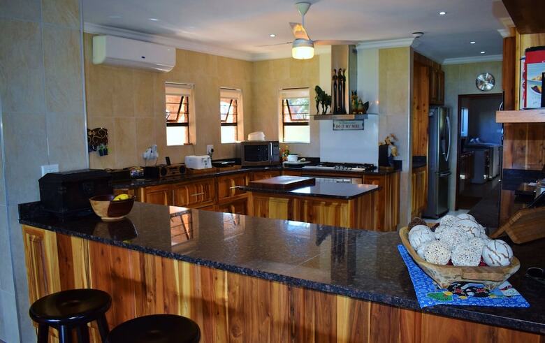Hotel Ginaz Bnb