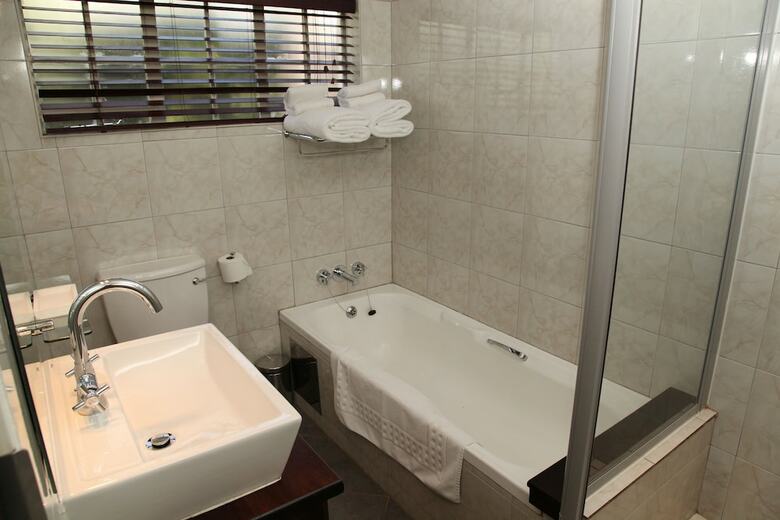 Village Ridge Boutique Hotel
