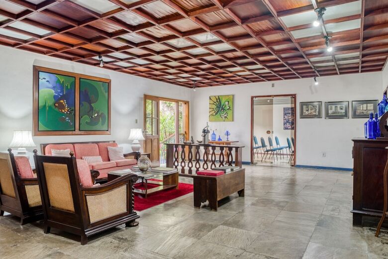 Hotel Oyo Mara Palace