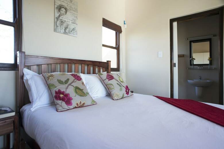 Aparthotel Wild Clover Cottages