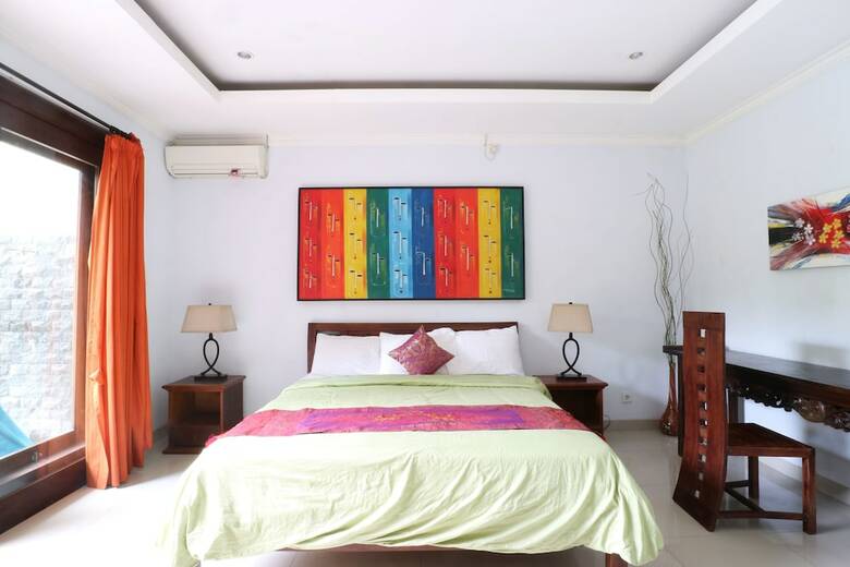 Hotel Pulasari Homestay & Villa