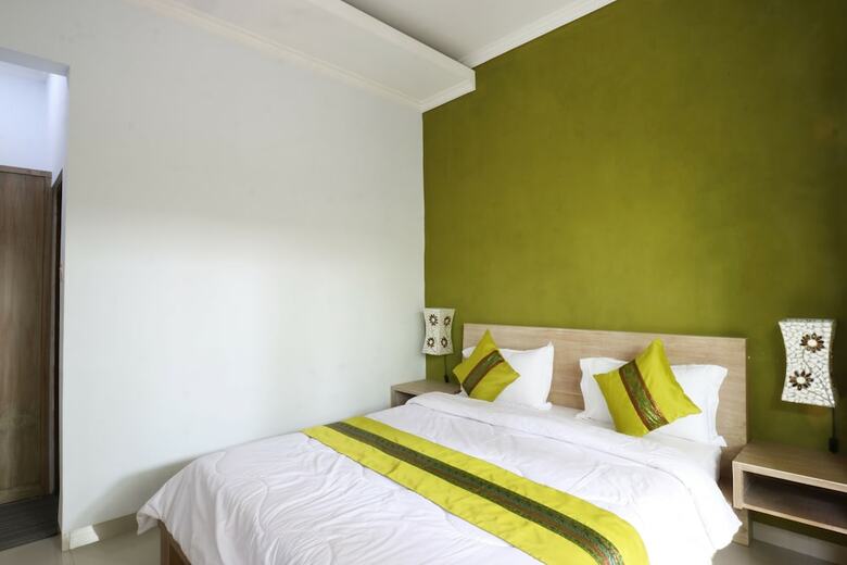 Hotel Pulasari Homestay & Villa