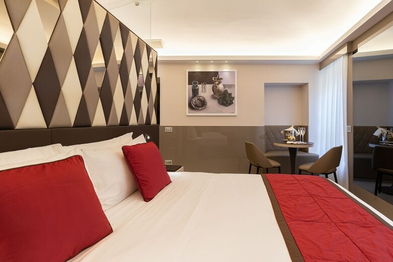 Harry's Bar Trevi Hotel & Restaurant