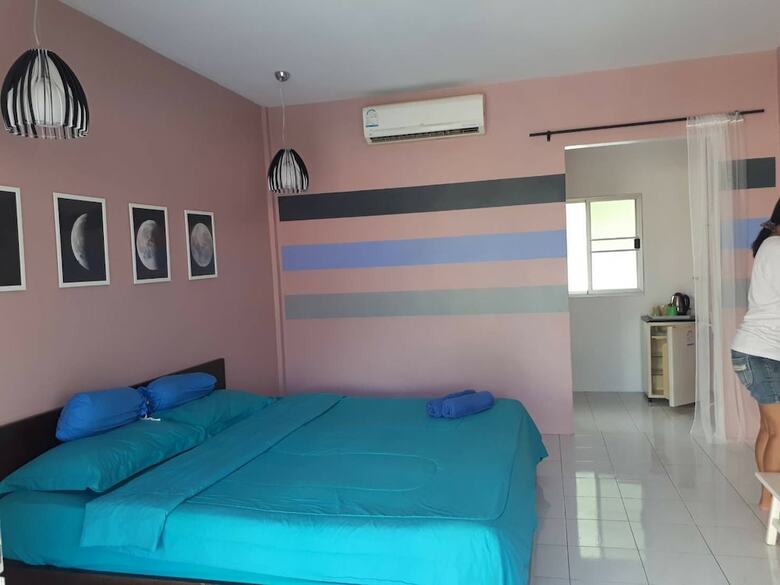 Hotel Insook Ko Larn Guesthouse