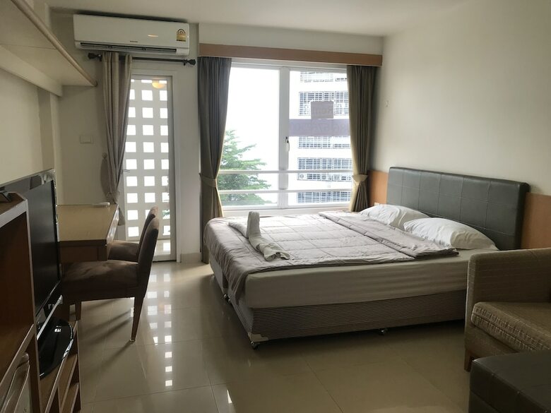 Hotel I-house By Jenny